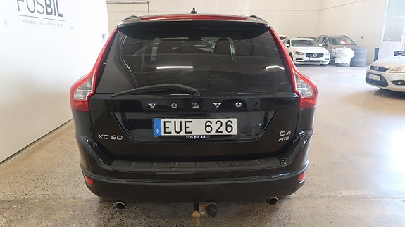 Volvo XC60 5 of 17