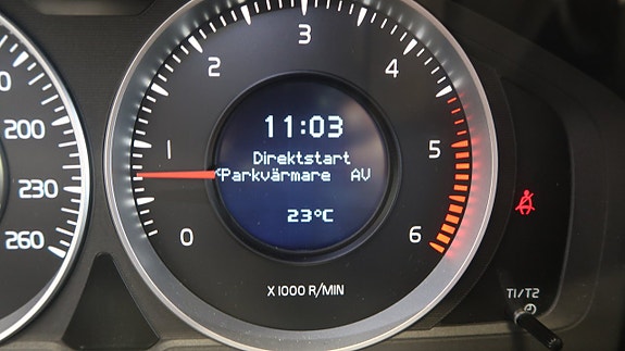 Volvo XC60 14 of 17