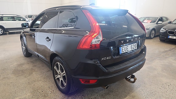 Volvo XC60 6 of 17