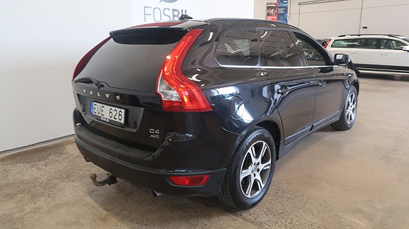 Volvo XC60 4 of 17