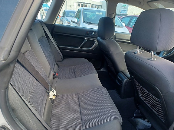 Subaru Outback 5 of 5