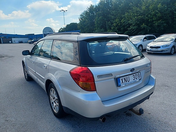 Subaru Outback 3 of 5