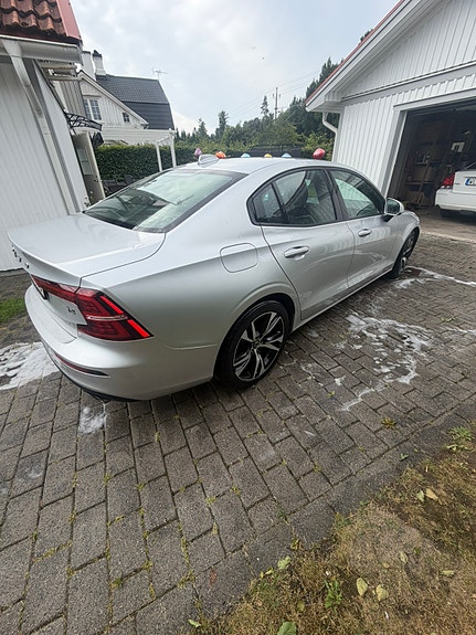 Volvo S60 5 of 5