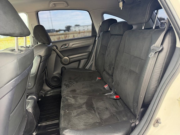 Honda CR-V 9 of 12