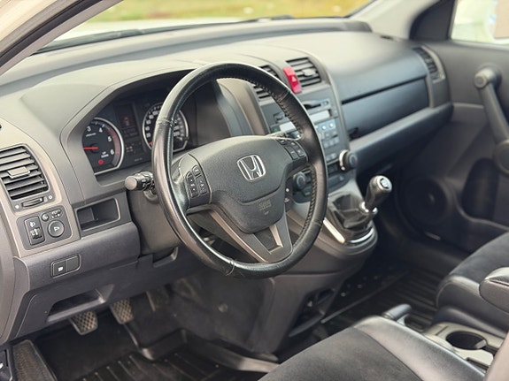 Honda CR-V 7 of 12