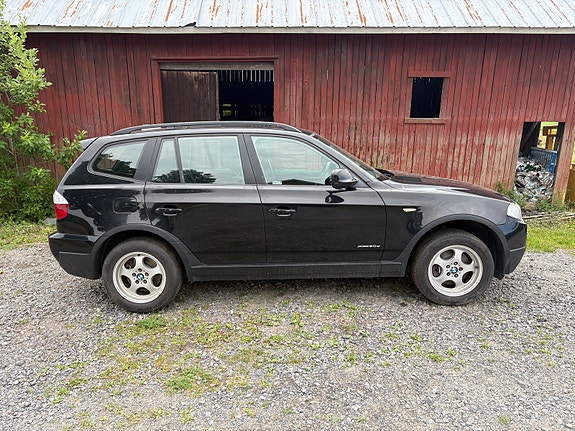BMW X3 2 of 5