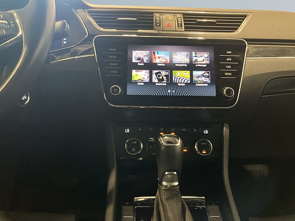 Skoda Superb 11 of 22