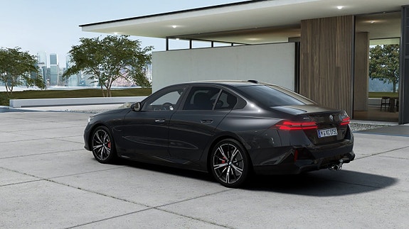 BMW 530e 2 of 13