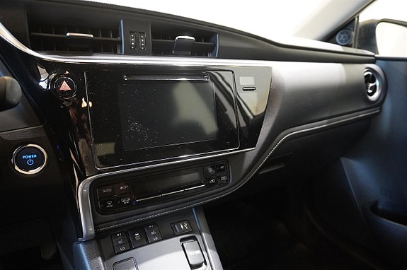 Toyota Auris 13 of 20