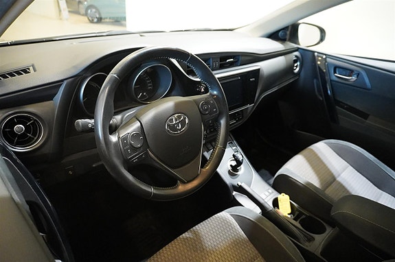 Toyota Auris 10 of 20