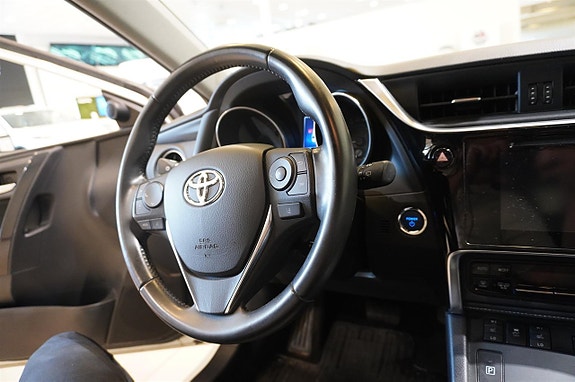 Toyota Auris 18 of 20