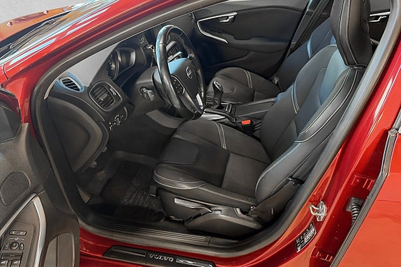 Volvo V40 10 of 17