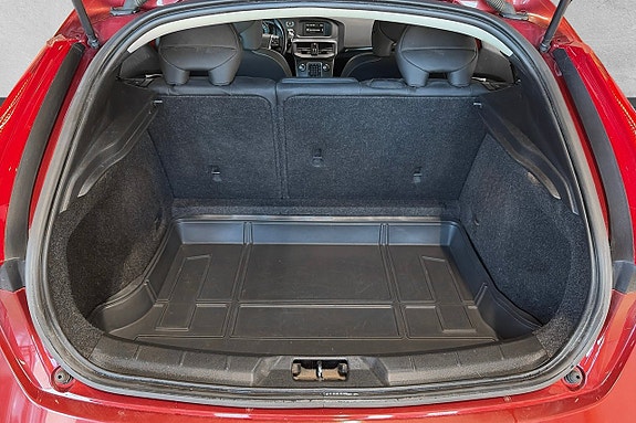Volvo V40 17 of 17