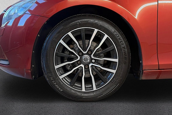 Volvo V40 9 of 17