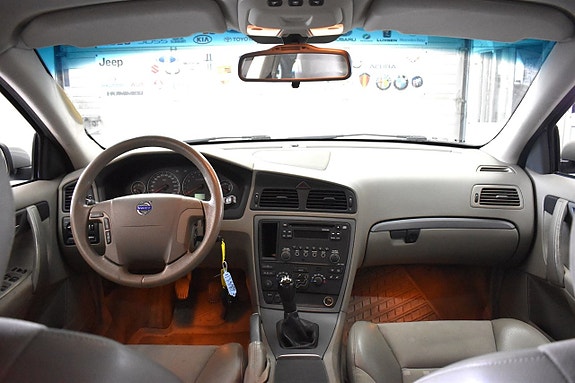 Volvo V70 9 of 10
