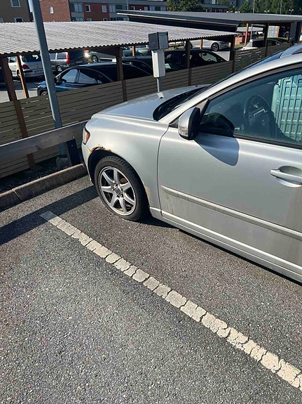 Volvo V50 3 of 5