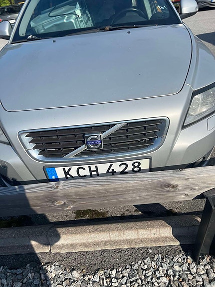 Volvo V50 4 of 5
