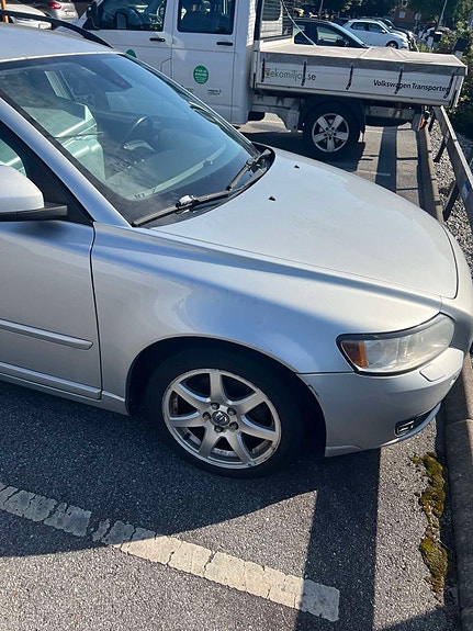 Volvo V50 5 of 5