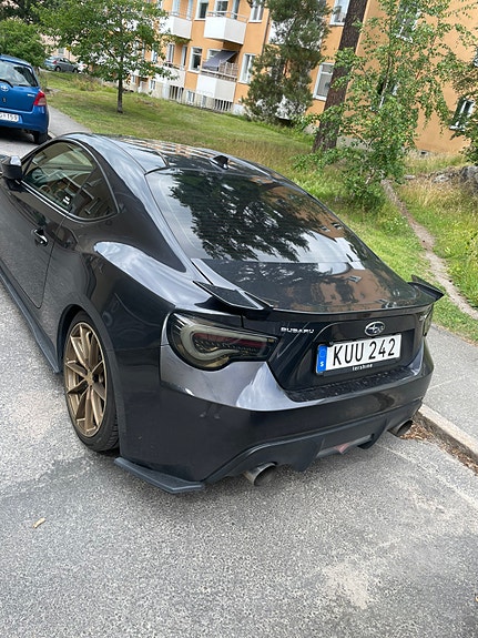 Subaru BRZ 2 of 4