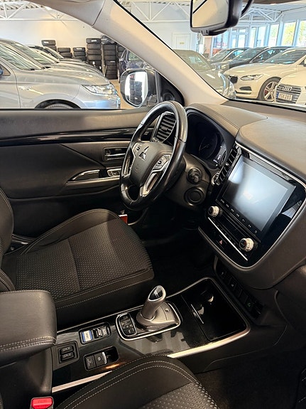 Mitsubishi Outlander 7 of 14