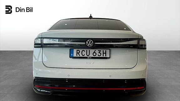 Volkswagen ID.7 5 of 5