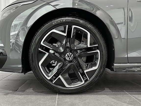 Volkswagen Golf I 5 of 16