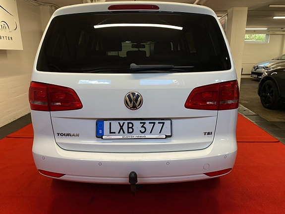 Volkswagen Touran 5 of 5