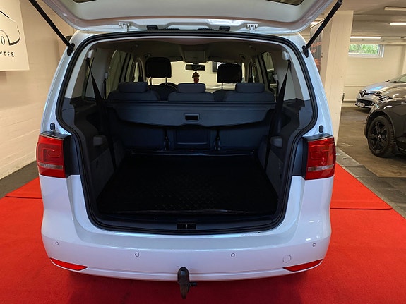 Volkswagen Touran 6 of 23