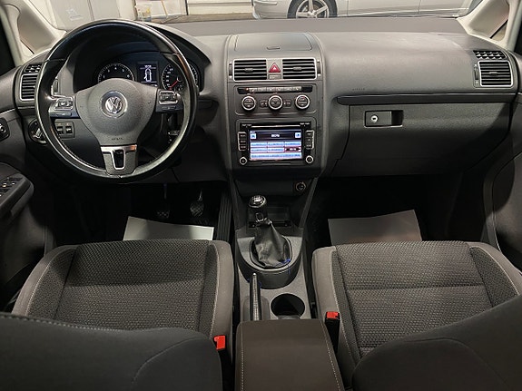 Volkswagen Touran 10 of 23