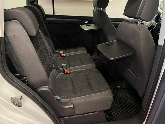 Volkswagen Touran 17 of 23
