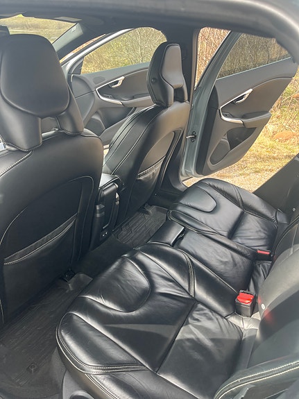Volvo V40 9 of 12
