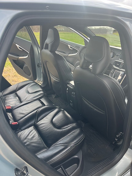 Volvo V40 8 of 12