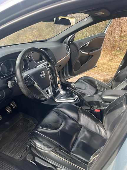 Volvo V40 10 of 12