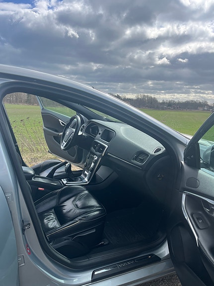 Volvo V40 7 of 12
