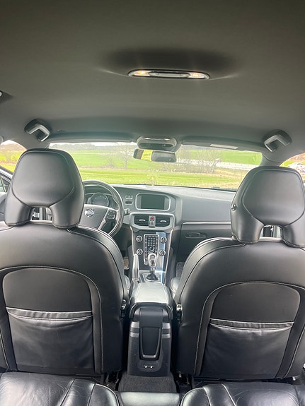 Volvo V40 11 of 12