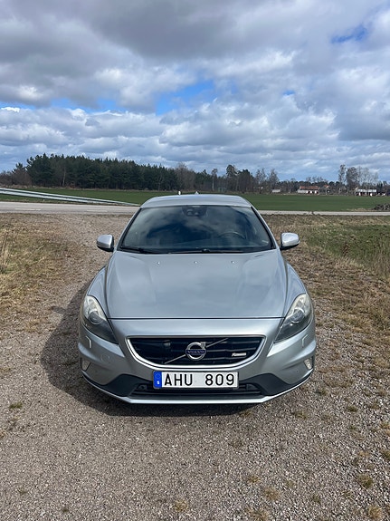 Volvo V40 4 of 12