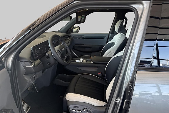Kia EV9 6 of 22