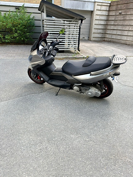 Kymco Xciting 500 RI 3 of 3