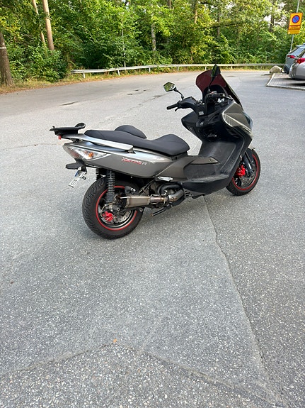 Kymco Xciting 500 RI 2 of 3