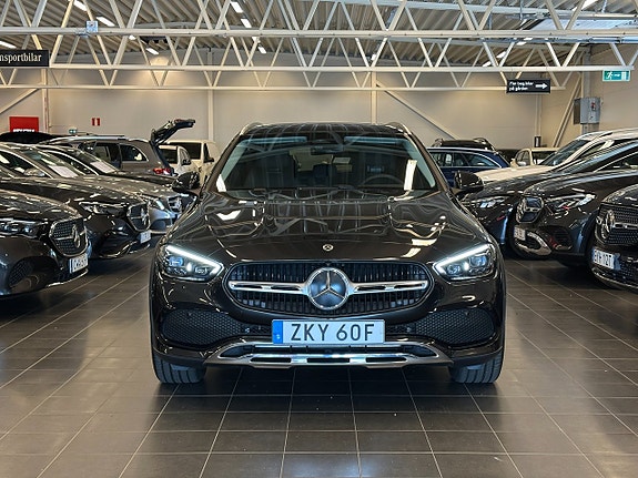 Mercedes-Benz C220 d 2 of 17