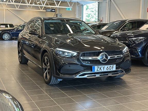 Mercedes-Benz C220 d 3 of 17