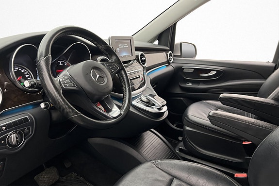 Mercedes-Benz V250 d 17 of 30