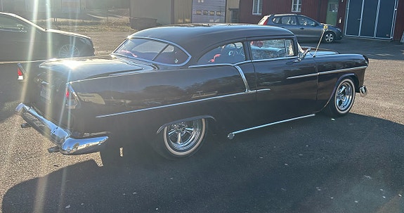 Chevrolet 210 4 of 5