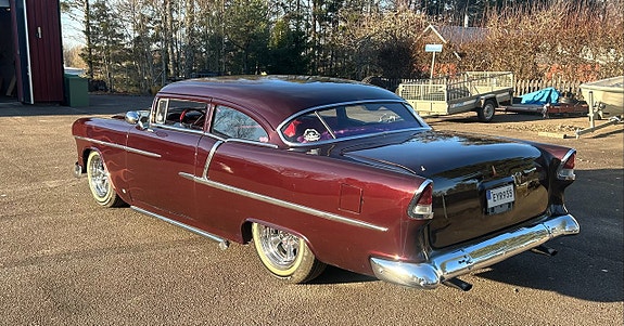 Chevrolet 210 3 of 5