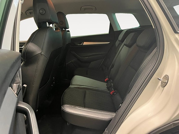 Skoda Karoq 12 of 23