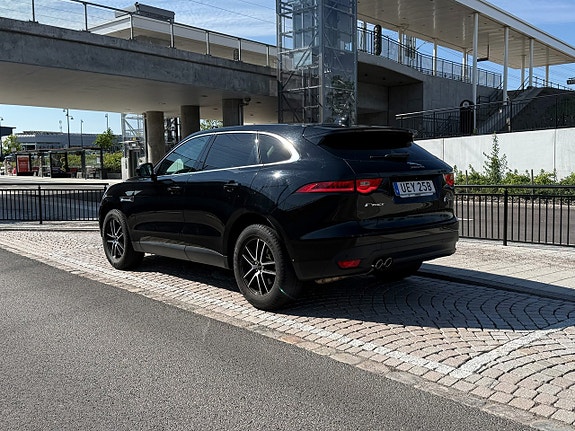 Jaguar F-PACE 4 of 10