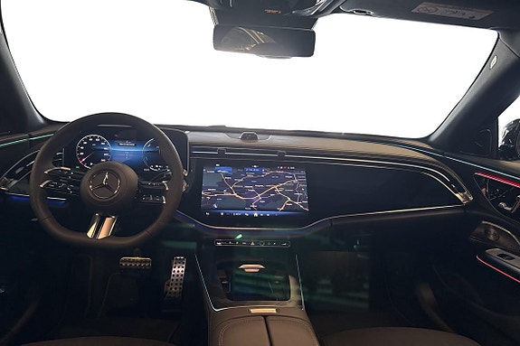 Mercedes-Benz E300 de 13 of 18