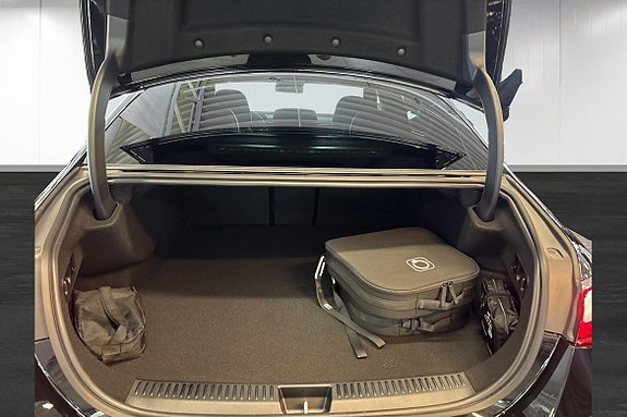 Mercedes-Benz E300 de 18 of 18