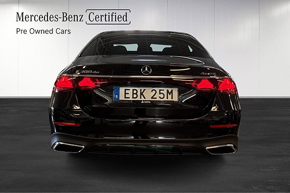 Mercedes-Benz E300 de 5 of 18
