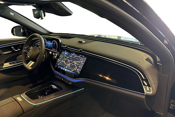 Mercedes-Benz E300 de 14 of 18